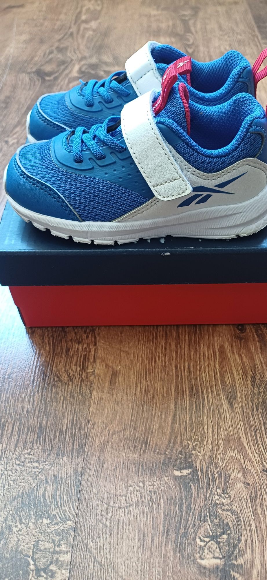 Бебешки маратонки New balance и  Reebok