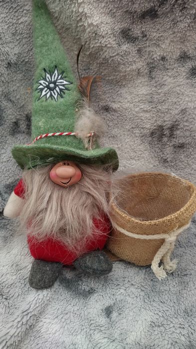 Коледно гномче и коледна кухненска престилка