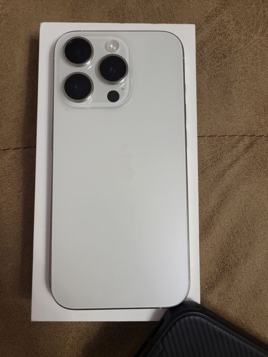 Продам iPhone 15 Pro