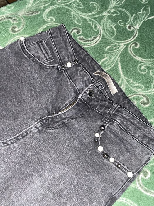 Blugi Zara marimea XS noi