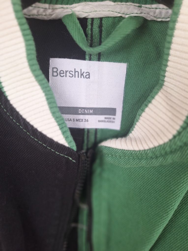 Geaca Denim marimea S, Berska