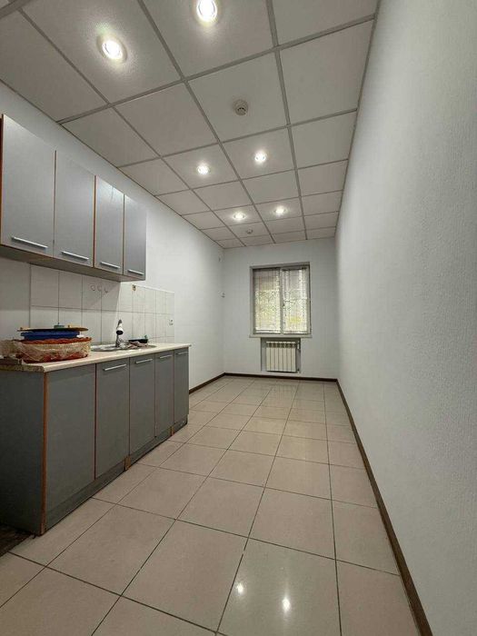 Аренда коммерческого помещения 170 м² Мирабад, ул. Нукус Гламур Бутик