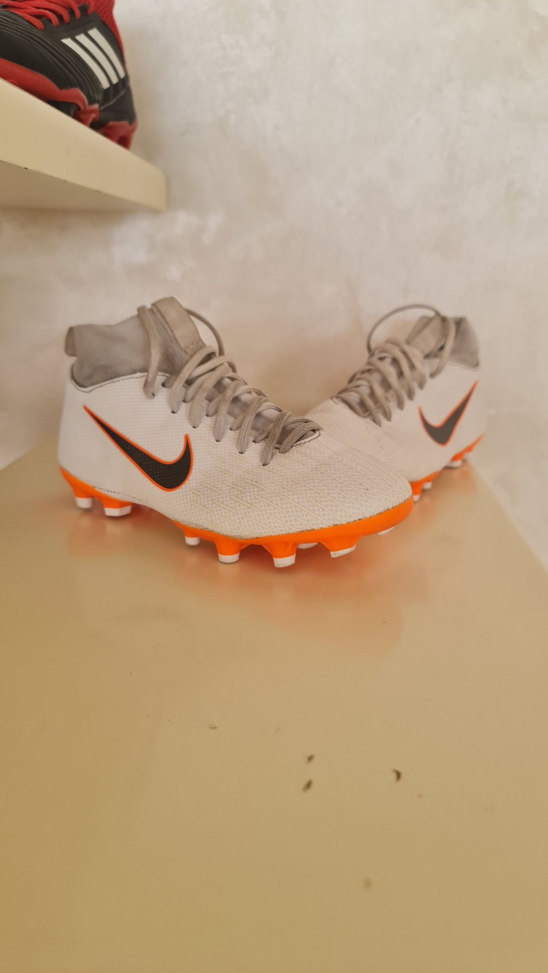 Бутонки nike adidas