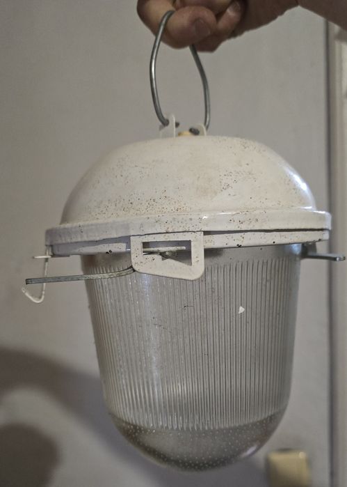 Продам светильник.