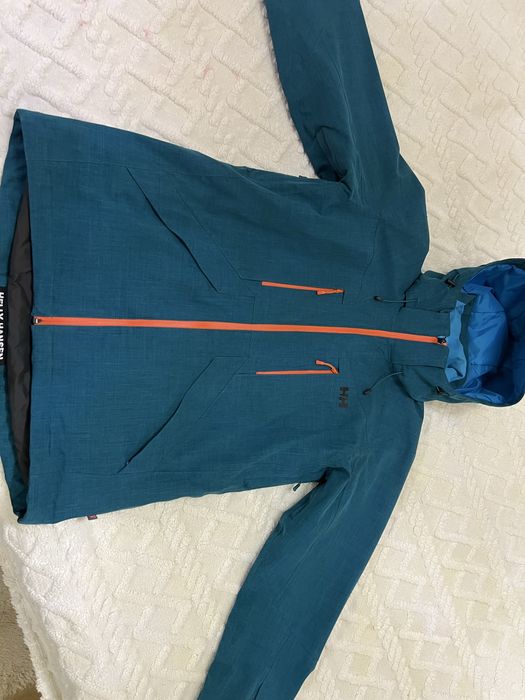 Яке за ски или сноуборд Helly Hansen