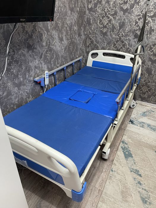 Медицинская кровать функциональная с электроприводом