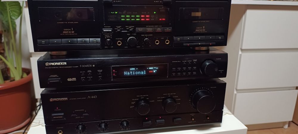 Linie audio vintage de top pioneer amplificator tuner cd player deck