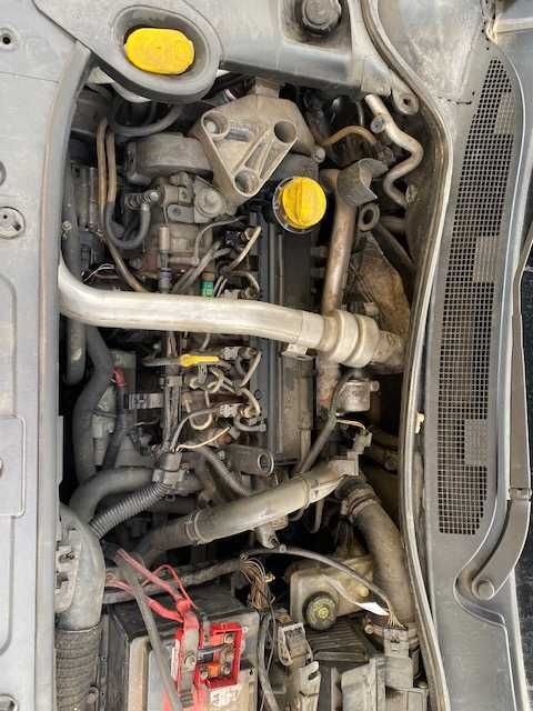 Dezmembrez Renault Megane 2 break 2005 1.5 dci 101cp ,motor k9k, jr5