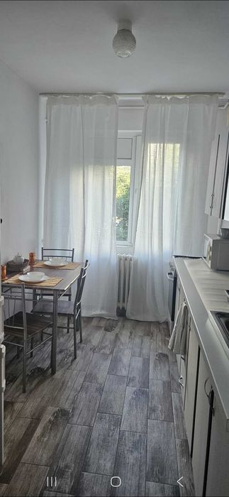 Ap. 2 camere mobilat, decomandat, 2min de metroul 1 Dec 1918, et1