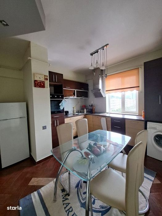 Vanzare - Apartament cu 2 camere, etaj 4, mobilat si utilat