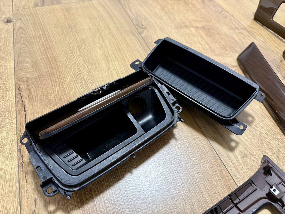 Trimuri mahon BMW E90 facelift