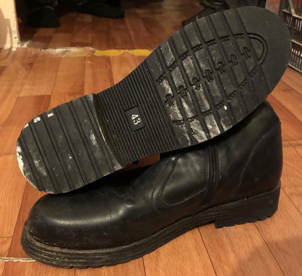Продам зимний мужской обувь