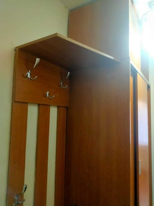 Продам шкаф для прихожей