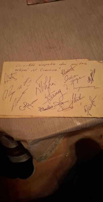 Vând autografele U Craiova Maxima