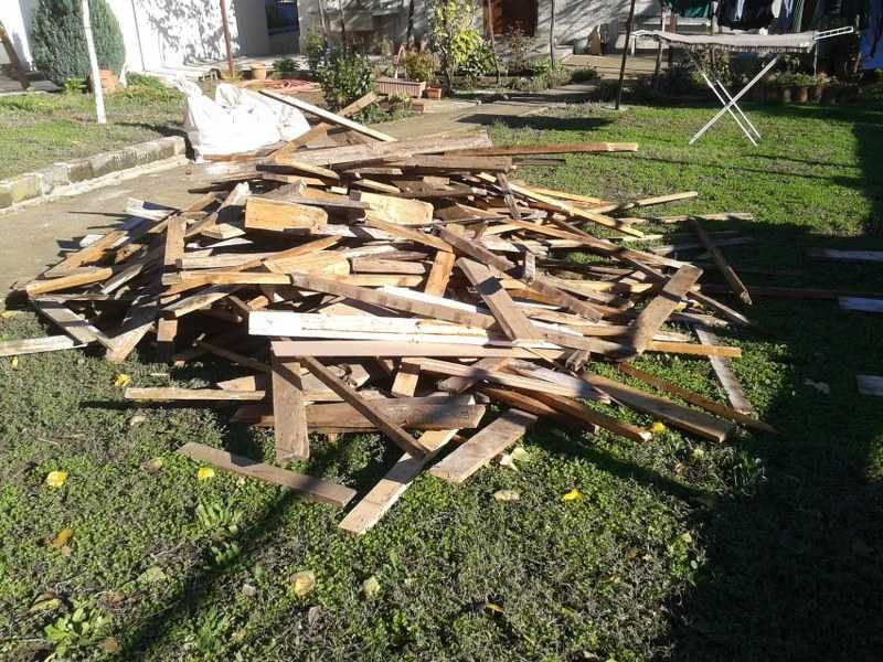 Продавам сухи греди от покрив