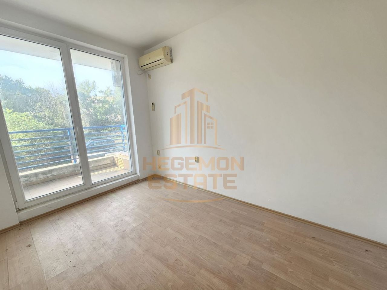 Продава се Тристаен апартамент в Балчик - 99 кв.м за 829 €/кв.м - Снимка #4