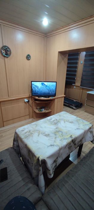 Продаётся 4х комнатная квартира.На первом этаже. Ориентир Сергели 3.