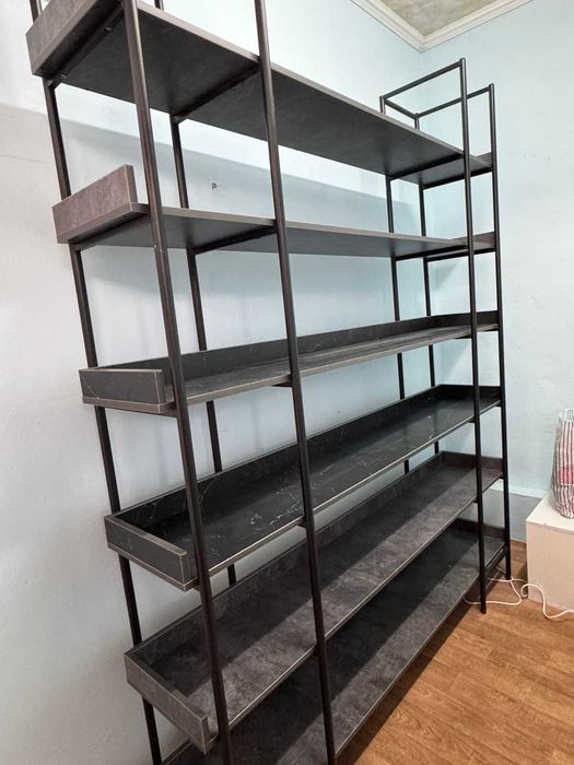 для магазина полки срочно