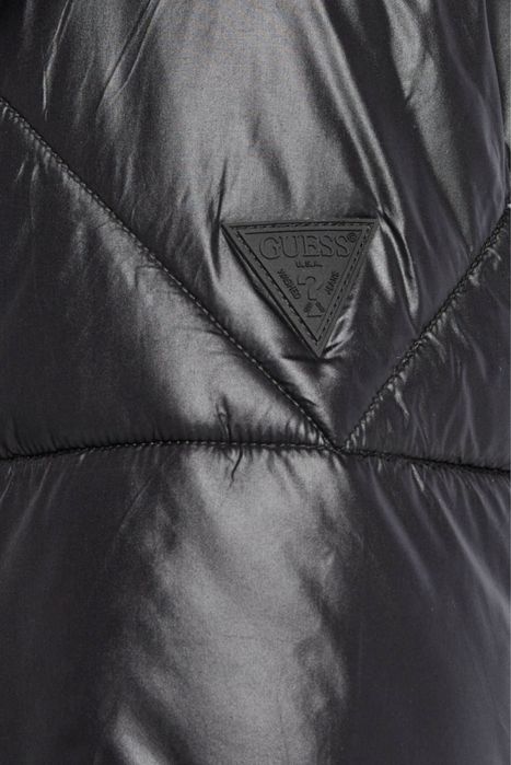 Зимно яке Guess в черно