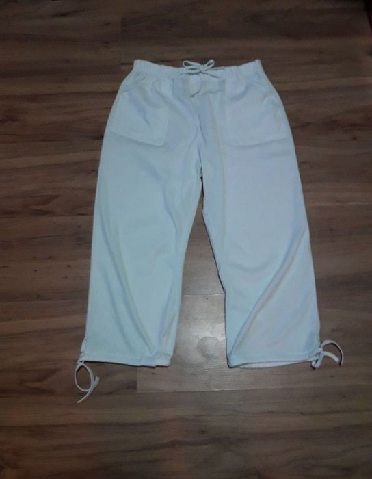Pantaloni 3/4 damă