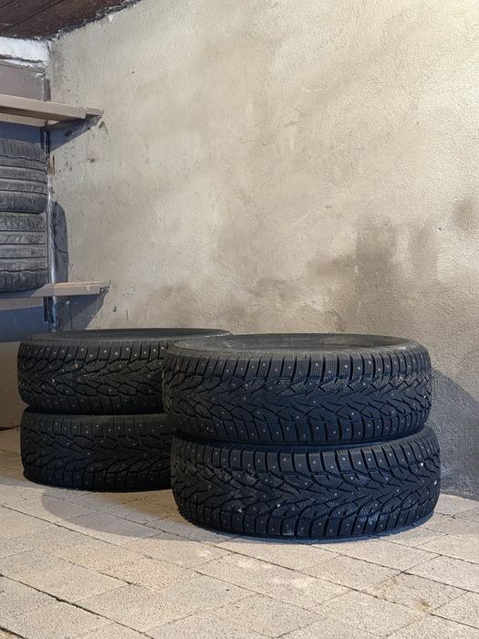 Продам комплет зимних шин
