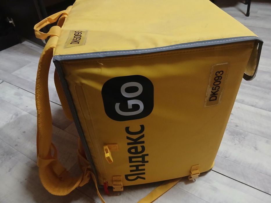 Продам сумку яндекс в хорошем состоянии