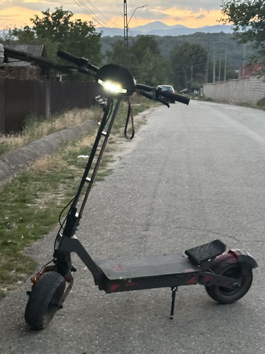 Vand kukirin  g4 800km !defecta