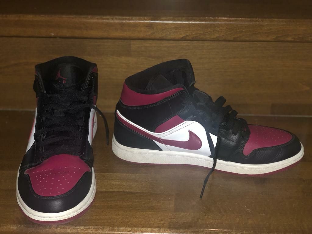 Jordan 1 Mid Bred Toe