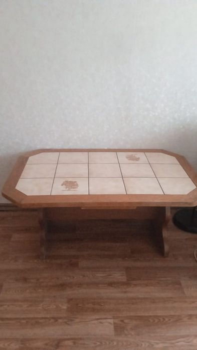 Продам стол в отличном состоянии