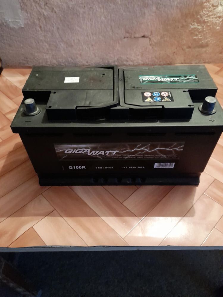 Продавам акумулатор 95Ah 800A