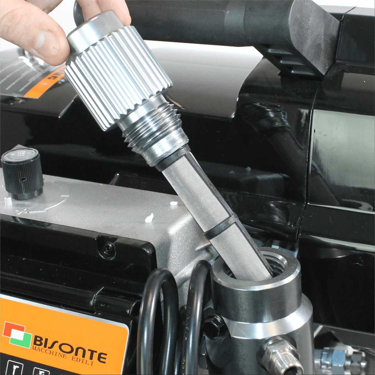 Pompa airless cu piston, BISONTE PAZ32X  debit 3,2 l/min., motor 2600W