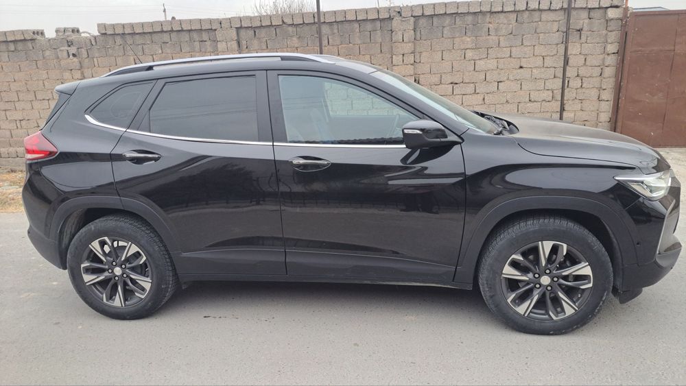 Tracker sotiladi 2023 yil premer toza