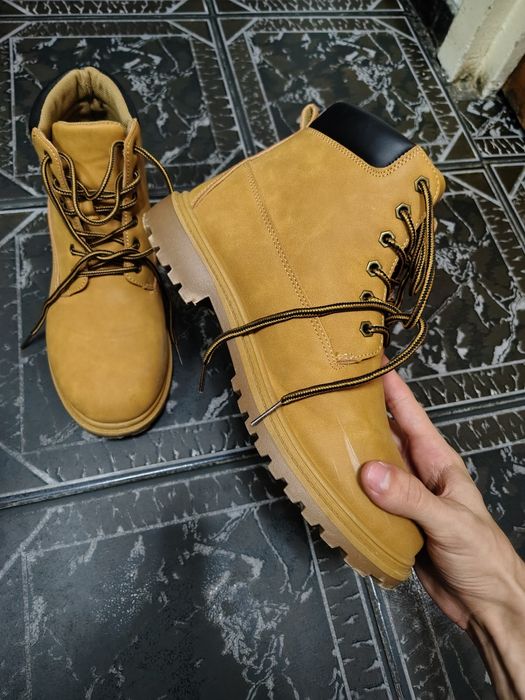 Ghete de drumeție, asemănătoare cu Timberland 6 Inch, 41