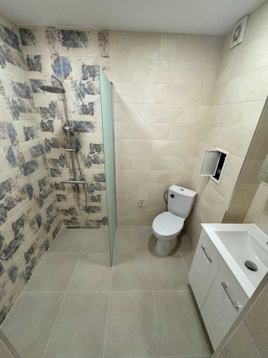 Дава се под наем Тристаен апартамент в София, Банишора - 130 кв.м за 650 € - Снимка #2