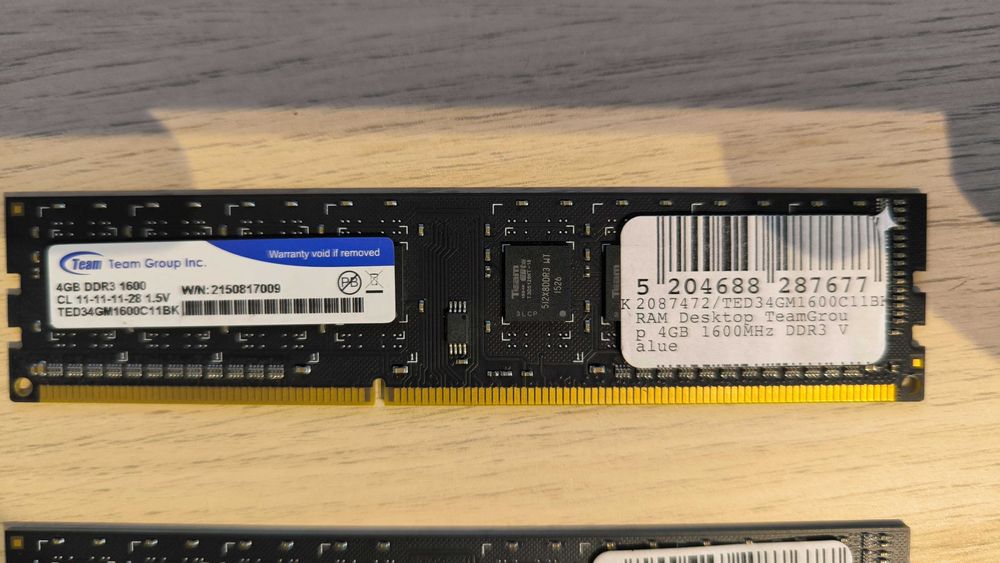 2 x 4GB DDR3 рам памет