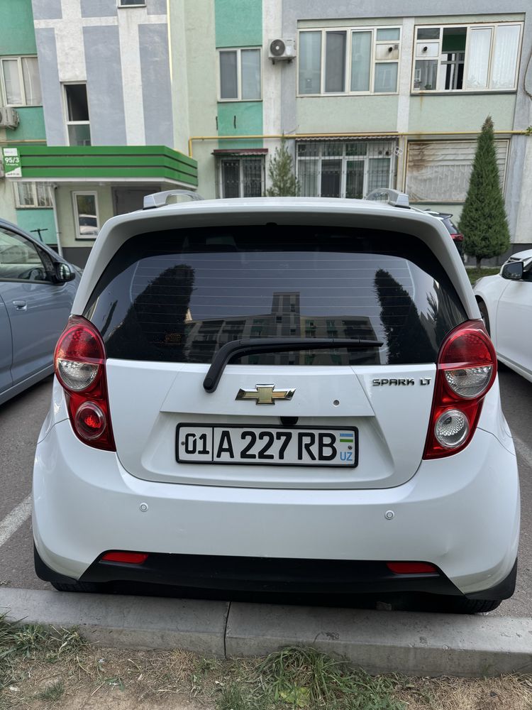 Spark 4-Pozitsiya Avtomat Full, 2020 yil, Xolati ideal qarab minilgan.