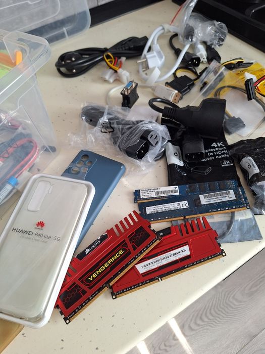 Retilistică adaptoare cabluri ram pc