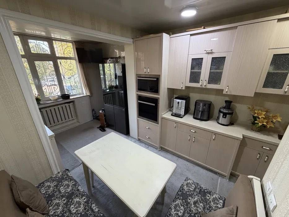 Квартира Юнусабад 6 квартал 
• Ориентир: Автобусная Конечка