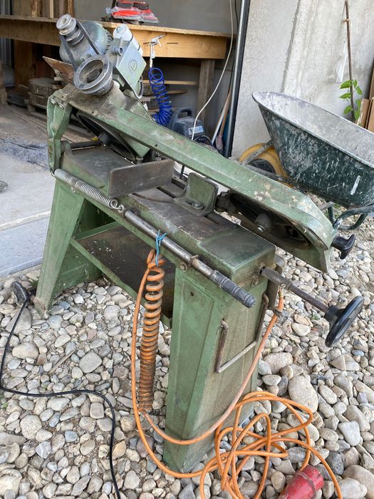 Fierastrau pentru metal cu banda 600 lei negociabil