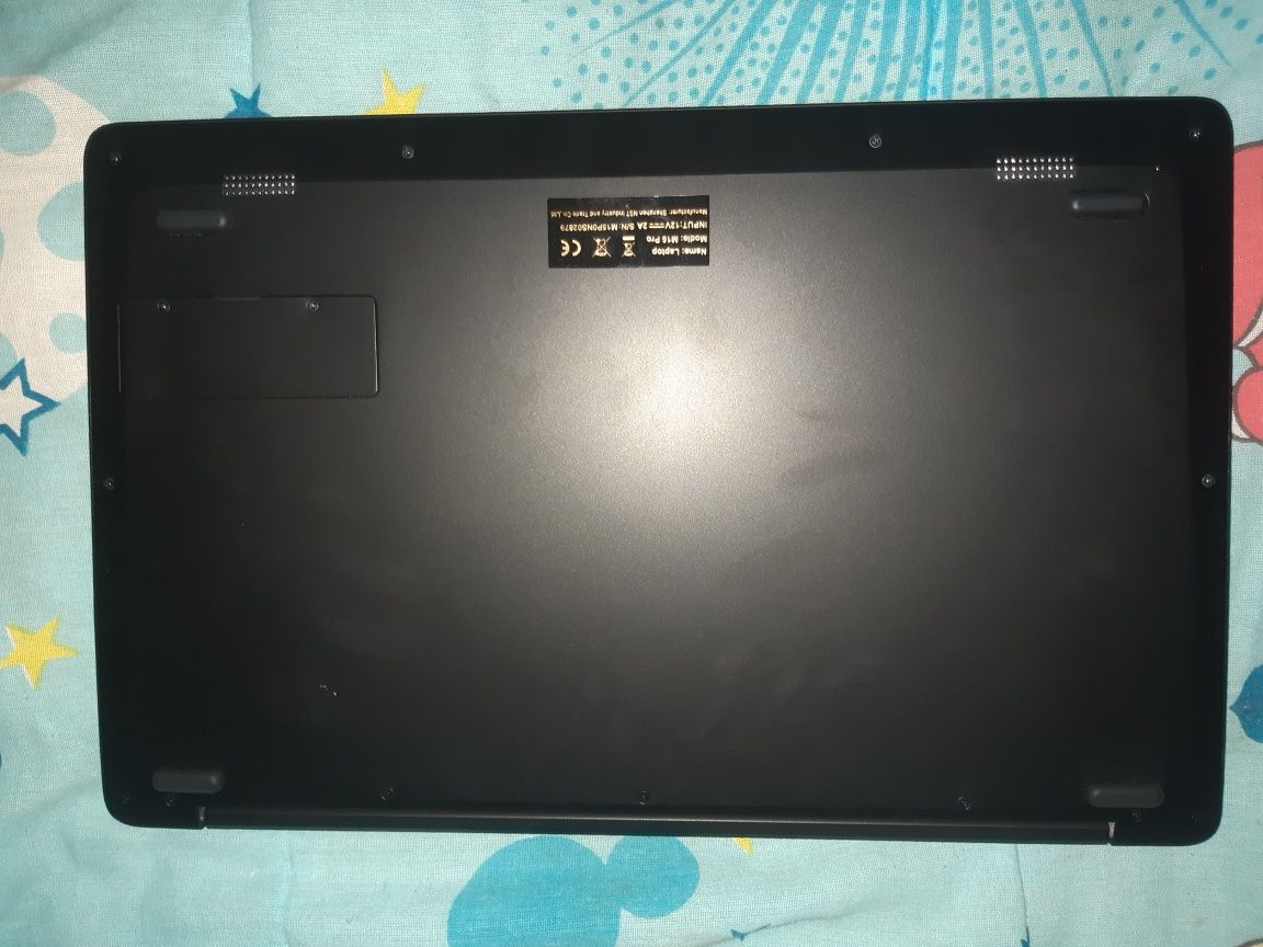 Laptop Sgin M15 Pro 15,6” display, procesor Intel Celeron