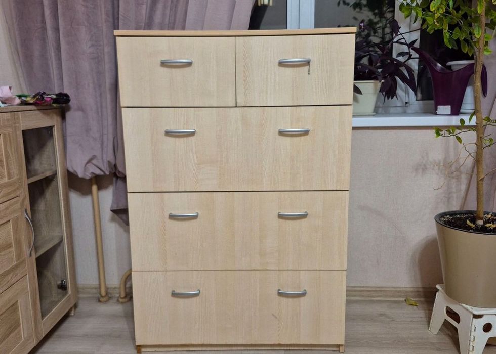 Комод тумба в нормальном состояние