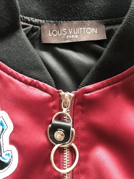 Яке Louis Vuitton