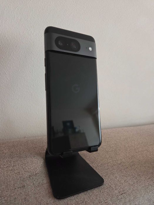 Pixel 8 negru, 128GB, Android 16