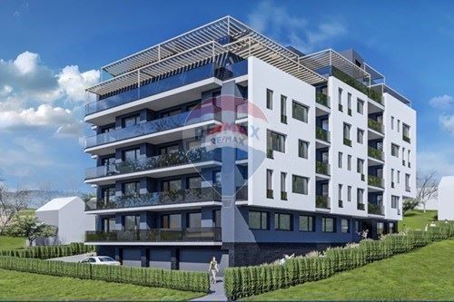Тристаен апартамент за продажба в кв. Изгрев Т3772