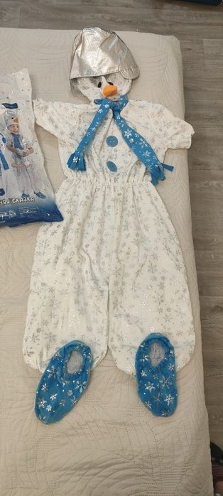 Новогодний костюм снеговика
