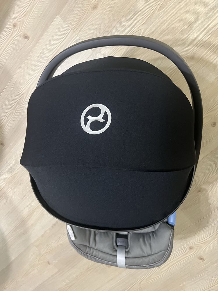 Бебешко столче Cybex Aton 5 Gold + адаптери