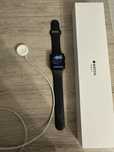 Продам Apple Watch Series 3 (42 mm, черный)