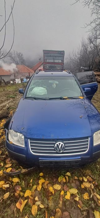 Vând sau dezmembrez