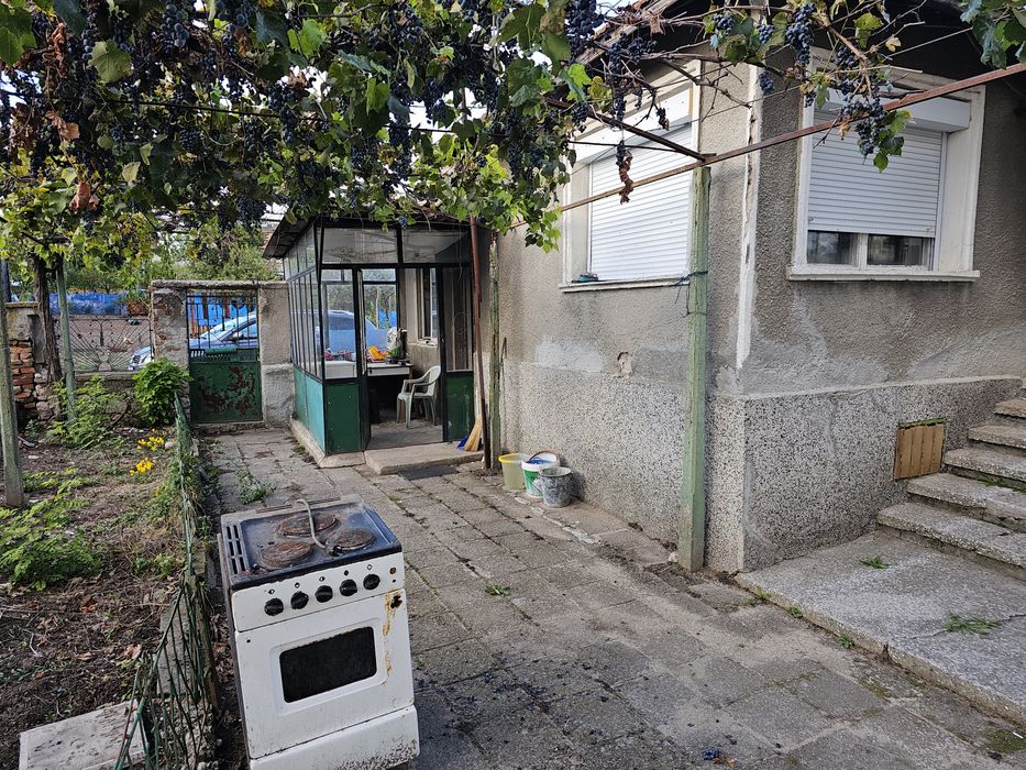 Лична продажба.в кв болярово.1430кв