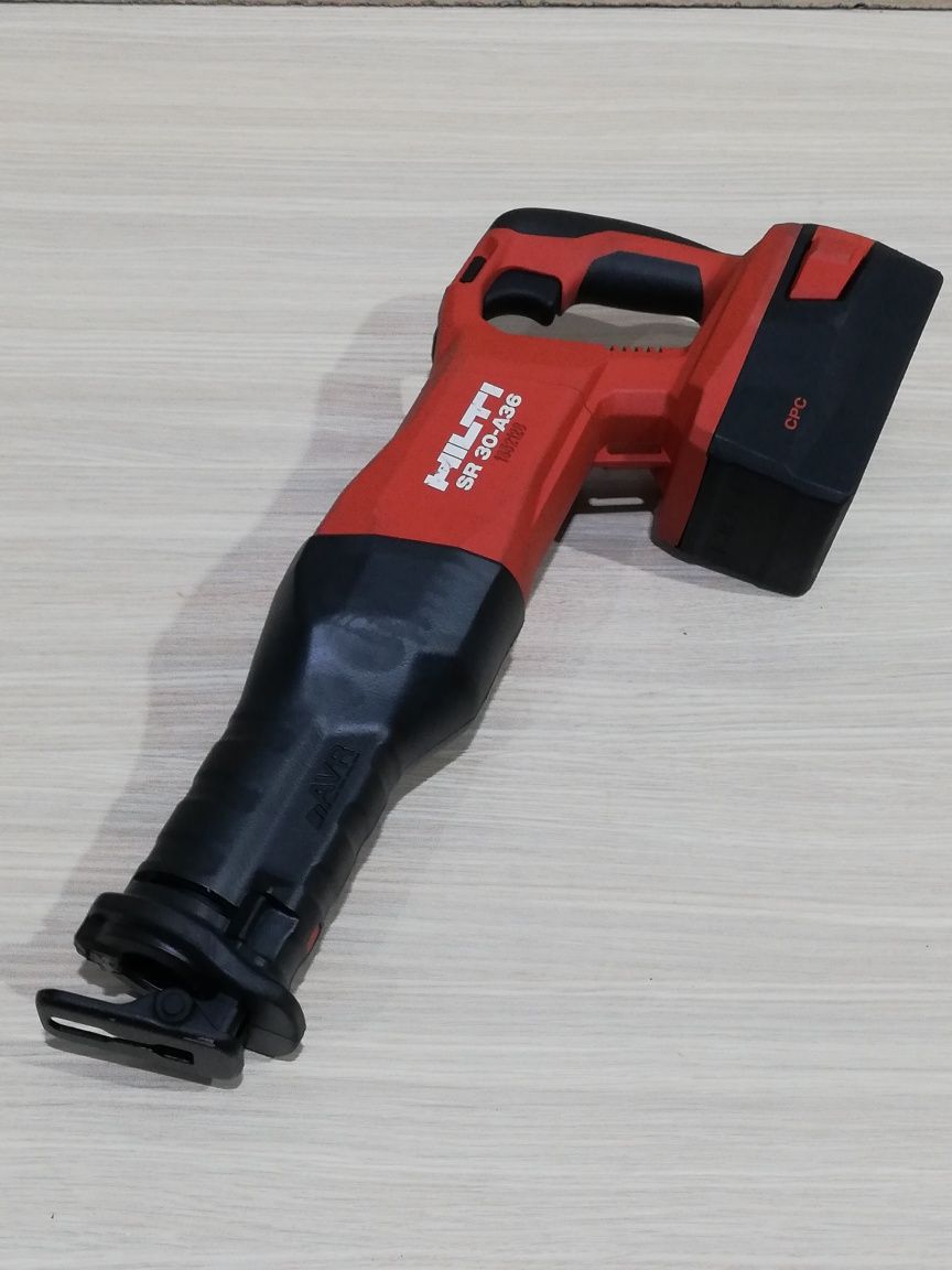 Fierastrau sabie vulpe Hilti SR 30-A36 fabricatie 2022